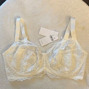 H&M Lace Underwire Bra - White with Added Lace Support and Wide Bands
